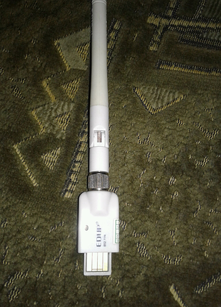 Wifi адаптер бездротовий 
для комп'ютера 
у чудовому стані