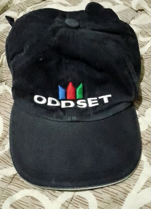 Кепка oddset
немецкая б/у цвет чёрный 
в отличном состоянии