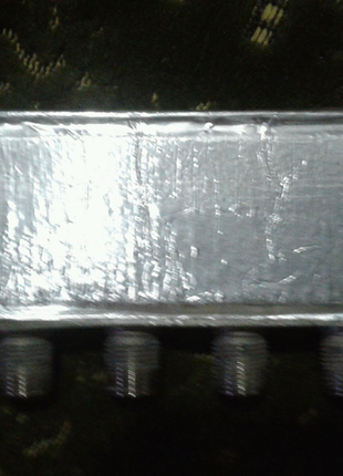 Переключатель 
для 4х спутников .
применяется на спутниковых анте