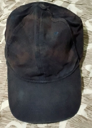 Кепка б/у цвет черный 
в отличном состоянии высылаю