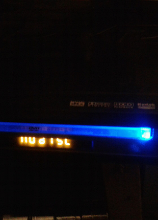 Dvd-перевірювач 
з караоке 
у чудовому стані