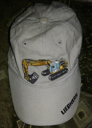 Кепка liebherr цвет серый б/у в отличном состоянии высылаю