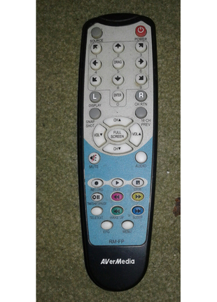 Пульт управления для aver media  в отличном состоянии высылаю