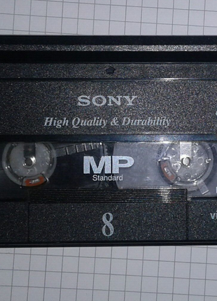 Видеокассета формата video8