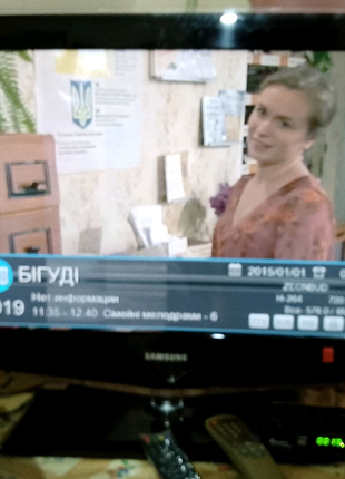 Телевизор.samsung80см+cпутниковый ресивер+t2 2