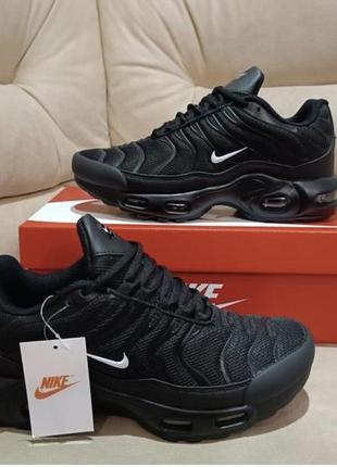 Крутезные кроссовки на баллонах nike air max plus tn black модные кроссовки найк аир макс рлюс тн черные