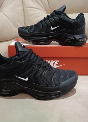 Крутезные кроссовки на баллонах nike air max plus tn black модные кроссовки найк аир макс рлюс тн черные4 фото