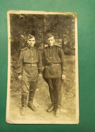 Старое военное фото. подписано в 1945 году.