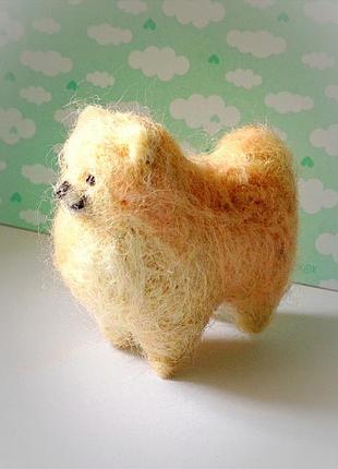 Собачка из шерсти шпиц