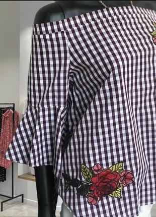 Шикарна блуза з вишитими квітами3 фото