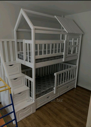 Ліжко двоярусне дерев'яне "будиночок -плюс2" ліжко двоповерхове
