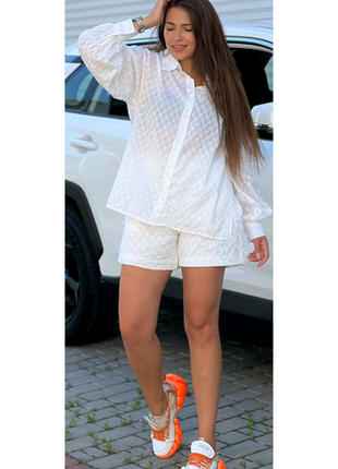 Костюм жіночий літній.білий