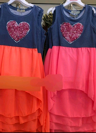 Сукня дитяча яскрава.