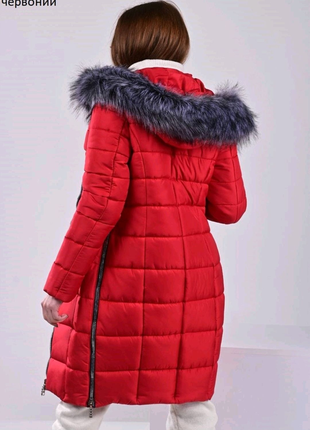 Пальто зимове жіноче. червоне. 424 фото