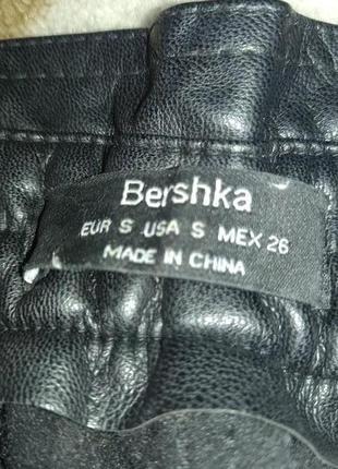 Штани з екошкіри та замшу bershka на дівчинку 158 см, джогери5 фото