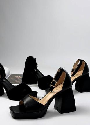 Женские летние удобные босоножки на устойчивом каблуке1 фото
