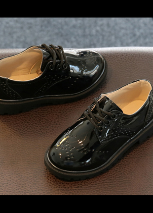 Лаковані туфлі дитячі bobozi чорні2 фото