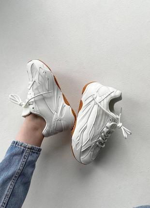 Кросівки білі на платформі3 фото
