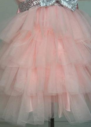 Платье пышное, персикового цвета, четырехъярусное5 фото
