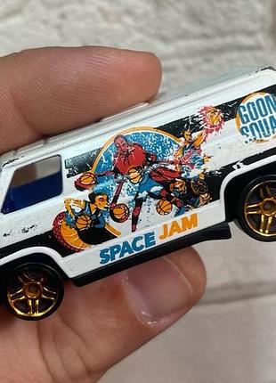Машинка hot wheels б/у