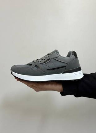 Кроссовки мужские 4