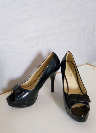 Туфлі жіночі 40-й розмір.1 фото