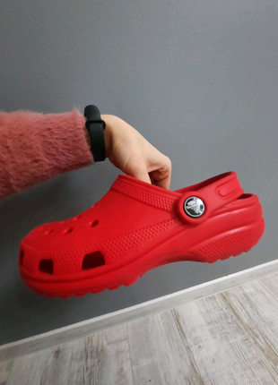 Оригінальні шльопанці/босоніжки crocs2 фото