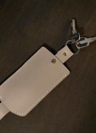 Ключниця з натуральної шкіри на кнопці, колір французький сірий