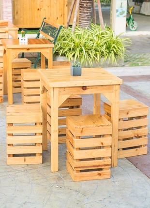 Столик зі стільцями з натурального дерева