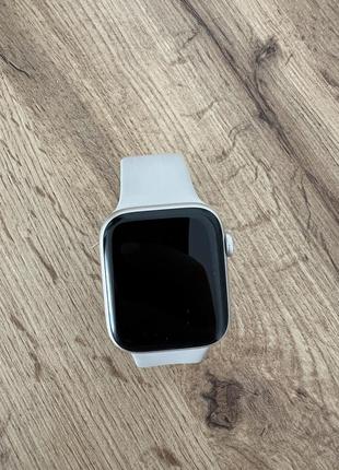 Apple watch se3 фото