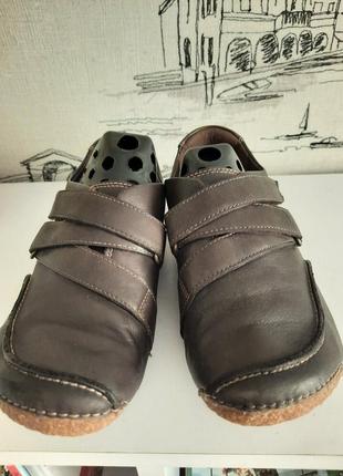 Детские кожаные туфли от clarks2 фото