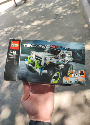 Lego technic 42047 - police interceptor