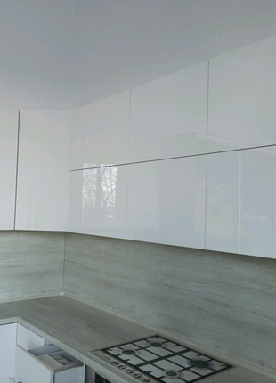 Кухня кутова акрилова біла
