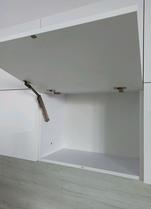 Кухня кутова акрилова біла