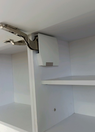 Кухня кутова акрилова біла