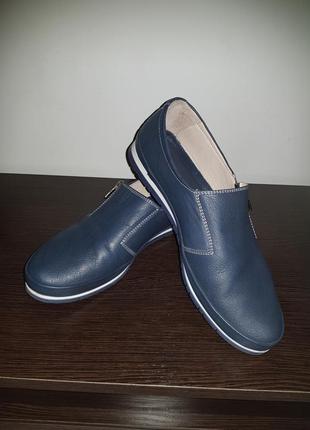 Туфлі сліпони.