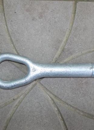 Петля буксировочна мерседес