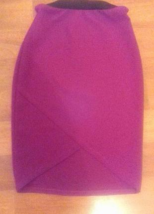 Стильная юбка до колен