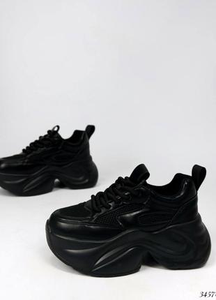 Кружевные черные кожаные кроссовки на высокой массивной подошве3 фото