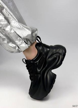 Кружевные черные кожаные кроссовки на высокой массивной подошве9 фото