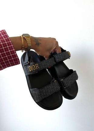 Жіночі босоніжки в стилі dior slippers logo