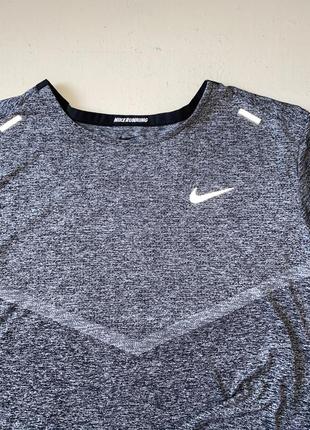 Nike running футболка спортивна7 фото
