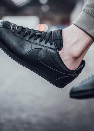 Чоловічі кросівки nike cortez classic leather чорні шкіра