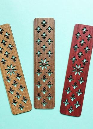 Красивые деревянные закладки  "геральдическая лилия"2 фото