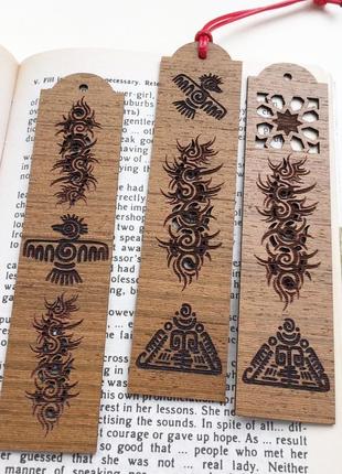 Закладка для книг из дерева символы майя