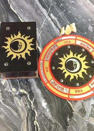 Набір сонце і місяць. коробка для карт таро(каміння) і гадальна дошка з дерева1 фото