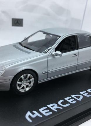 Під замовлення 1:43 1/43 рестайл minichamps e w211 mercedes e320