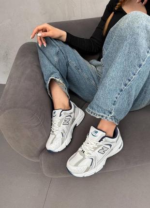 Трендові жіночі кросівки білі з синім текстильні  спорт для зала в розмірах7 фото