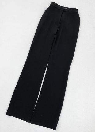 Черные прямые брюки