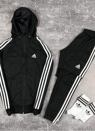 Чоловічий спортивний костюм adidas з капюшоном